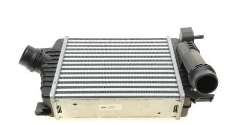 Інтеркулер Valeo 818343