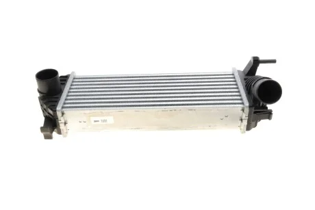 Інтеркулер Valeo 818584