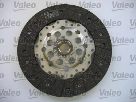 Комплект зчеплення MERCEDES Vito "2,0 "96-03 V826531 Valeo 826531