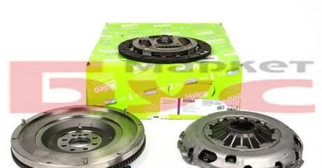 Маховик Combo 1.3 CDTi 04- (сплошной + комплект сцепления) Valeo 835064