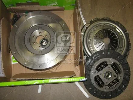 Комплект зчеплення + маховик Valeo 835071