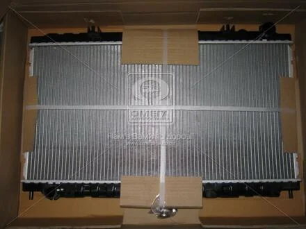 Радіатор охолодження двигуна NISS PRIMERA 16/20 MT 96- Van Wezel 13002181
