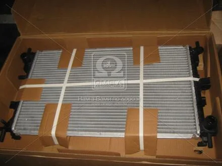 Радіатор охолодження двигуна FOCUS 14/6/8 MT +AC 98-05 Van Wezel 18002264