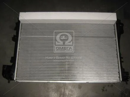 Радіатор охолодження двигуна VECTRA C/SIGNUM MT +AC 02 Van Wezel 37002340